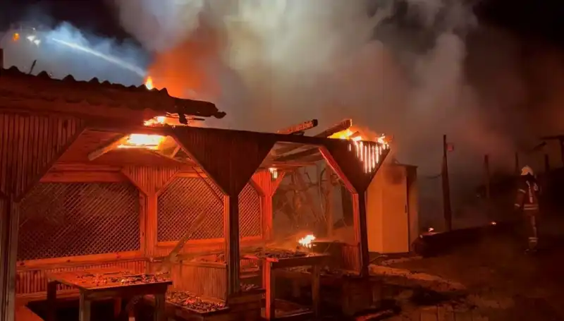 Şile'de Altı Gözleme Restoranı Alev Alev Yandı: Korkutan Yangının Ayrıntıları