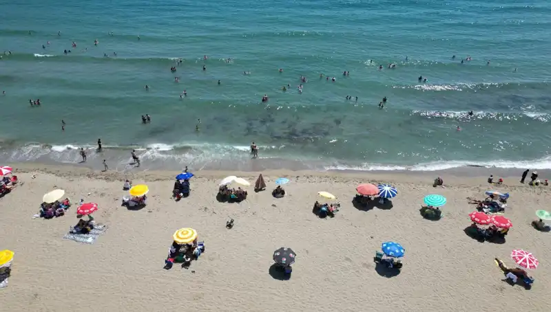 Tekirdağ Sıcaklarında Plajlar Dolup Taşarken, Yerli ve Yabancı Turistler Geliyor!
