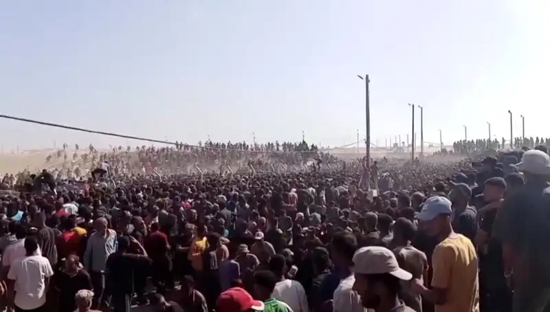 İsrail'in Gazze'de Yardım Noktasına Yönelik Saldırısı: 26 Ölü