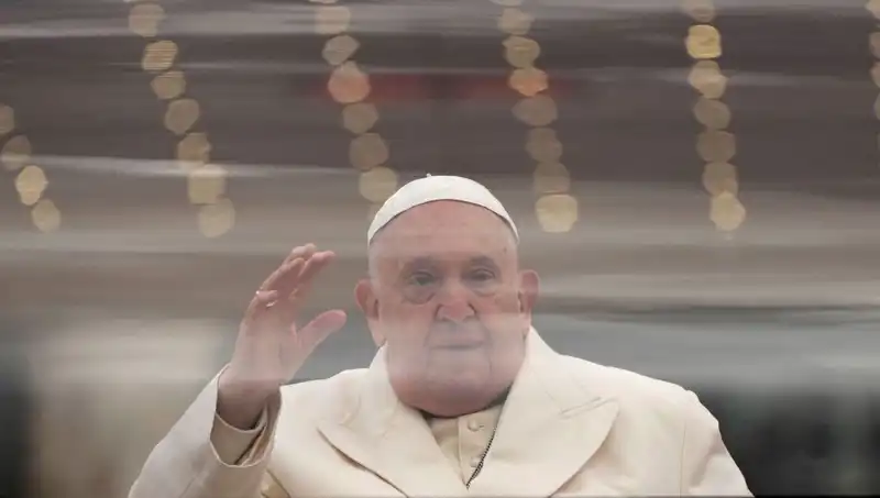 Hastaneden Sesli Mesaj Gönderen Papa Francis, Dünyaya Umut Aşılıyor