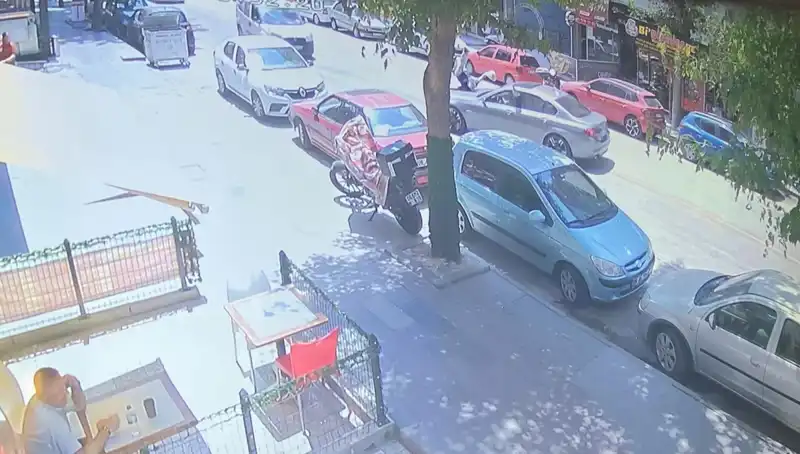 Karşıdan Karşıya Geçerken Araba Çarpan Genç: Hayatını Kaybetti mi?