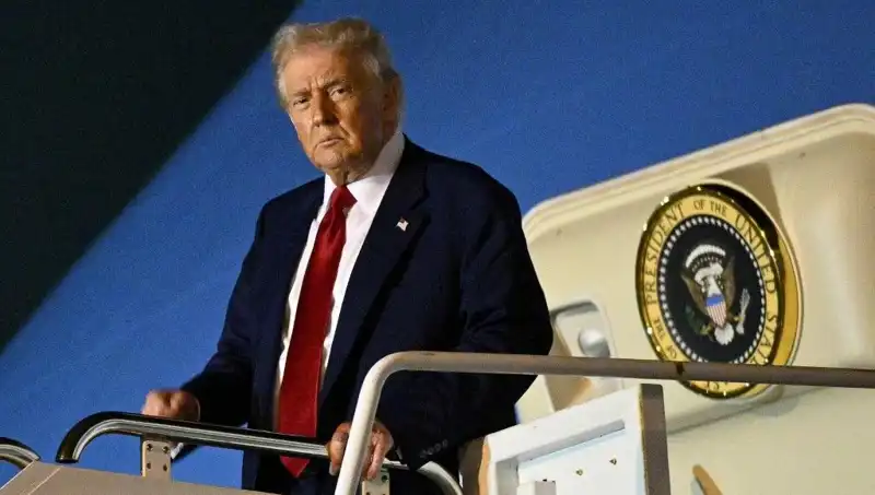 ABD Başkanı Trump, Lahey'deki NATO Zirvesi'nde Kritik Konuları Ele Alacak