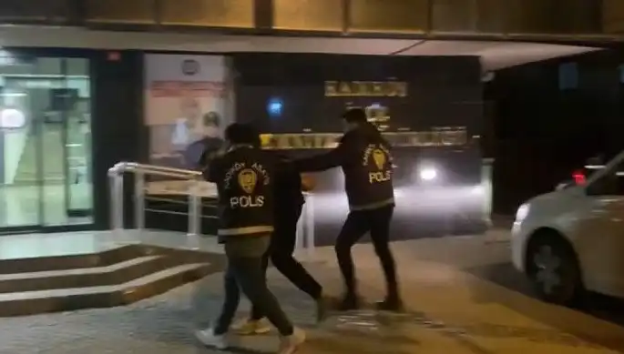 Galatasaray Taraftarına Saldıran Şüpheli, Emniyet Tarafından Yakalandı