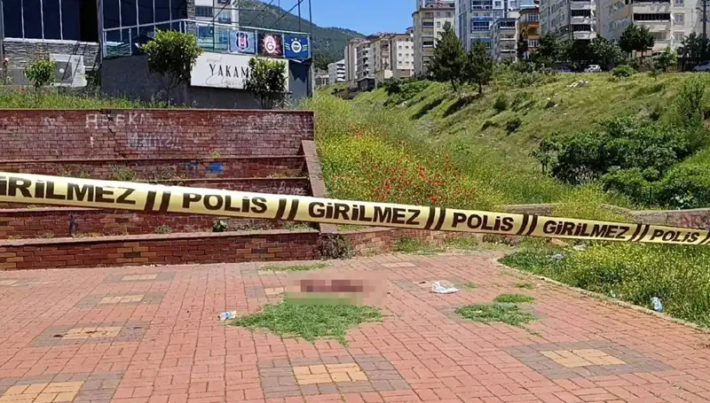 Kahramanmaraş'ta Bıçaklı Kavga: Bir Kişi Hayati Tehlike ile Hastaneye Kaldırıldı