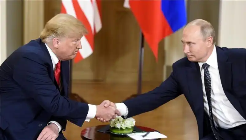 Kremlin: Putin, Trump ile Gelecek Temaslara Açık Olabilir