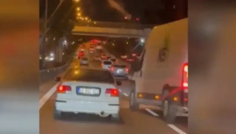 Tuzla'da Makas Terörü: Bir Olayın Ardındaki Gerçekler
