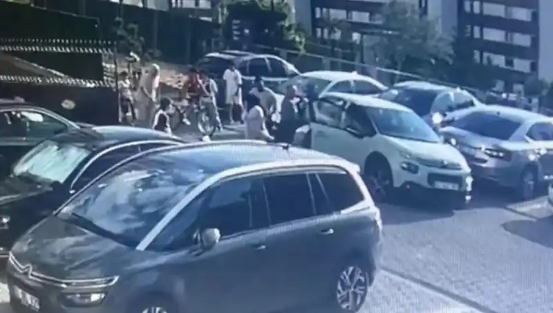 Eşi ve Yakınlarını Arabayla Ezdi! Skandal Olayda Neler Yaşandı?