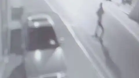 Sokak Ortasında Patlayan El Yapımı Patlayıcı, Panik Yaratıyor