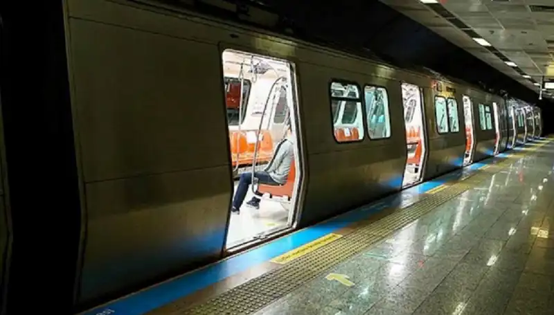İstanbul'da Metro Düzeni Değişiyor: Yeni Kapanan Duraklar Açıklandı!