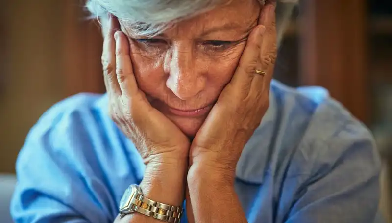 40'lı Yaşlarında Alzheimer ile Mücadele Eden Kadının Duygusal Hikayesi