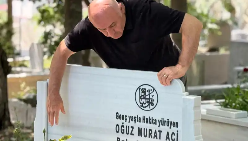 Aci Ailesinin Hüzünlü Babalar Günü: Hatıralar ve Duygular Bir Arada
