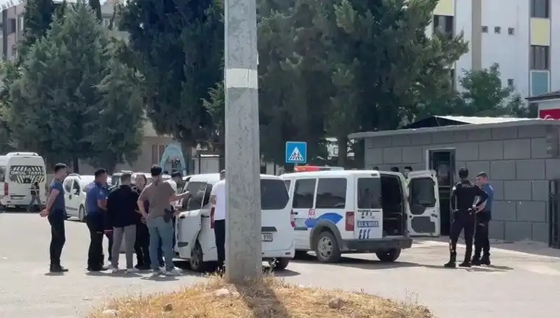 Adliye Önünde Aileler Arasında Büyüyen Kavga: 5 Yaralı ve 7 Gözaltı