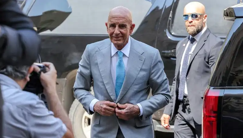 Suriye'deki Gerginliğe ABD Elçisi Barrack'tan Sakinleştirici Mesaj