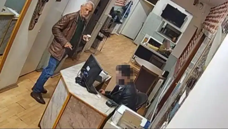 Özgür Özel'e Saldıran Selçuk Tengioğlu'nun Şok Edici Görüntüleri Ortaya Çıktı