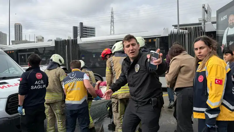 Metrobüs Kazasında Gözyaşları: Sarsıcı Olayda Yaralılar ve Ölüm Var