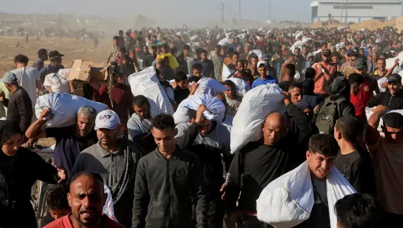 İsrail Ordusu, Han Yunus’a Kuşatma Başlattı: 15 Kilometrelik Koridor Açıldı