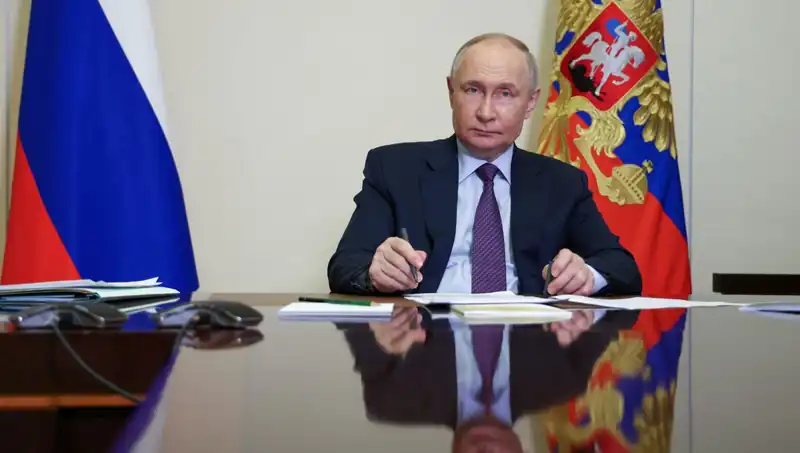 Putin, Esad’ı Suriye'den Vazgeçmeye İkna mı Olmuyor?